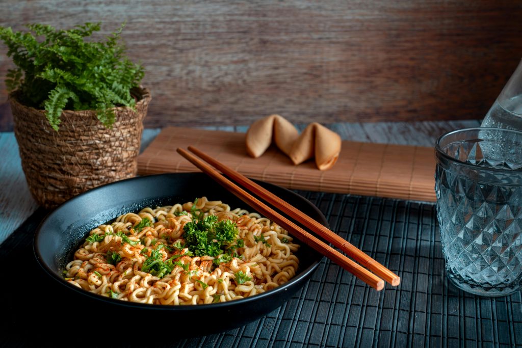 Wok de poulet sauce nuoc-mâm et citron.