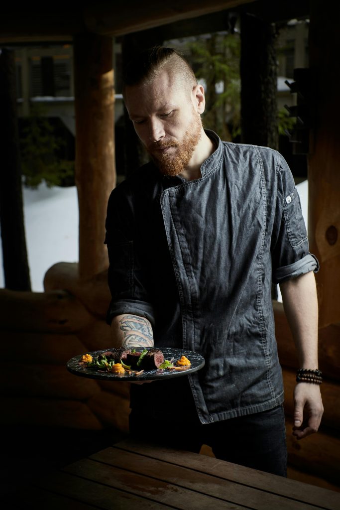 Chef Italien du restaurant Cuisine du monde